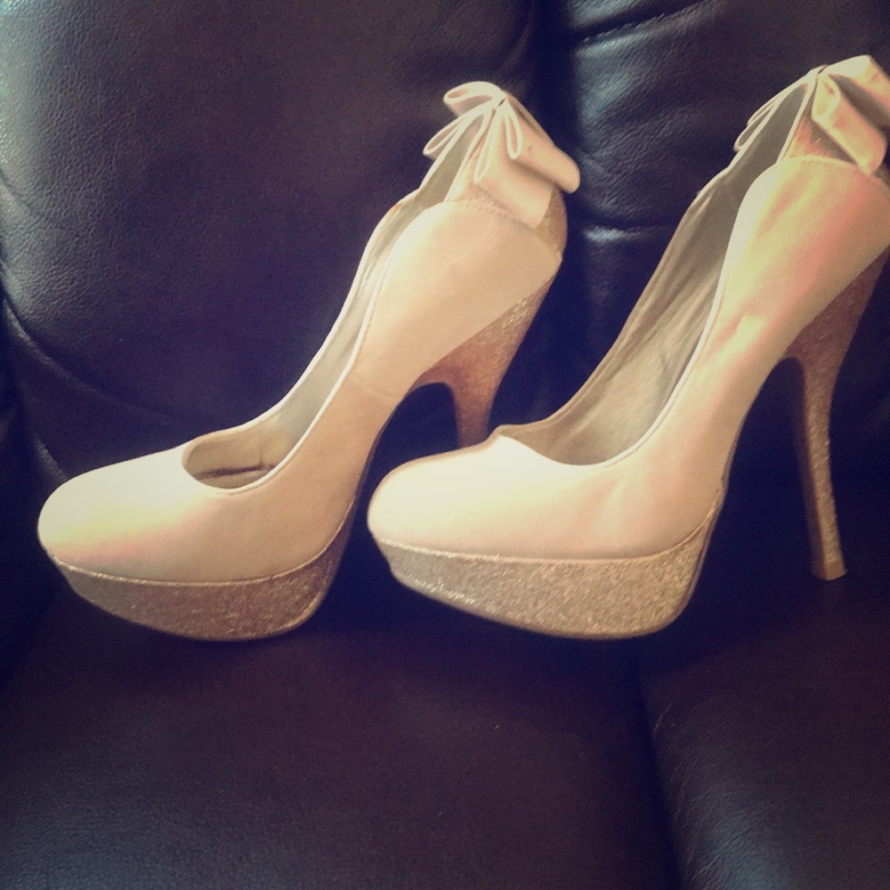 Gold glitter heels